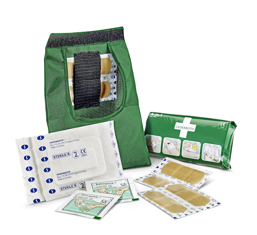 First Aid Kit SMALL open_390100_300dpi