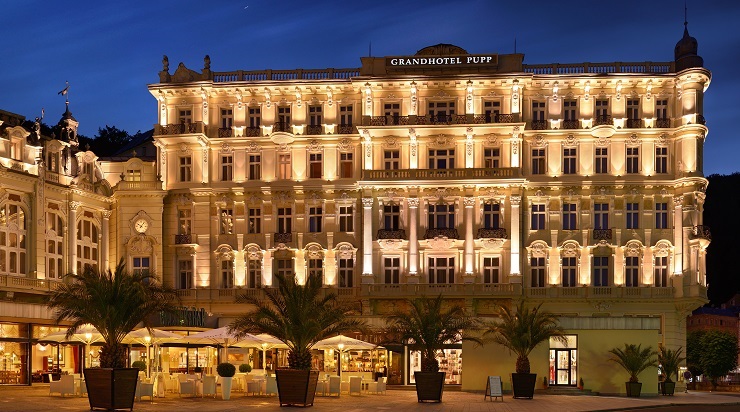 Grandhotel_Pupp_Night